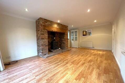 Generous Lounge 385