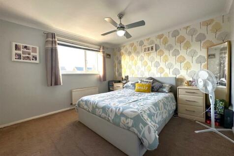 Master Bedroom 364