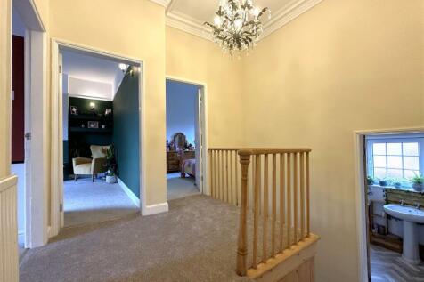 First Floor Landing 093