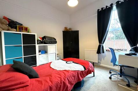 Bedroom Three/ Dining Room 065
