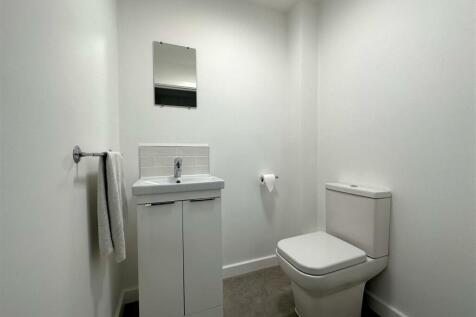 Ground Floor W.C 975