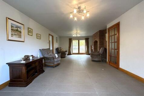 Large Living Room 092