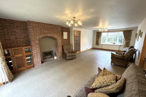 Living Room 083
