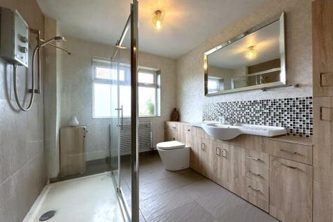 Modern Shower Room 100