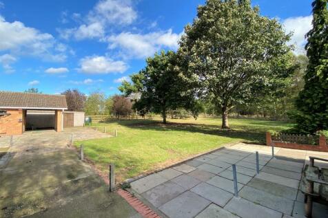 Rear Garden 516