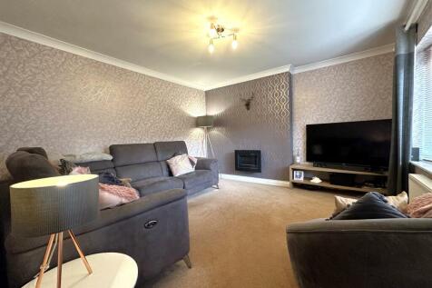 Bow-Fronted Family Room 684