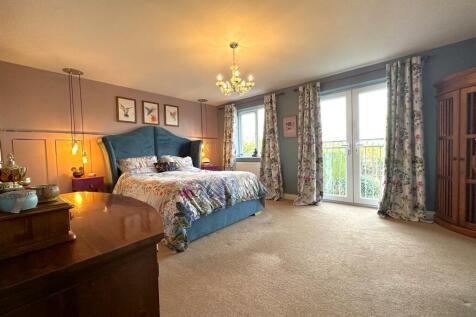 Master Bedroom 583