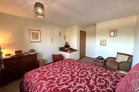 Generous Principle Bedroom 938