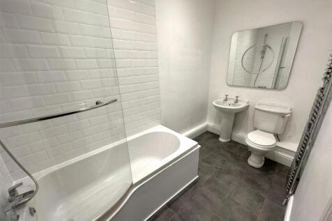 Modern First Floor Bathroom 458