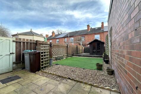 Rear Garden 732