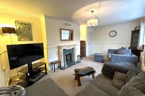 Large Living Room 712