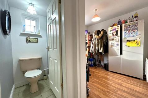 Ground Floor W.C &amp; Utility 763