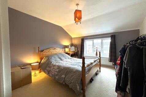 Master Bedroom 689