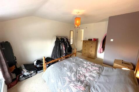 Bedroom One Into En-Suite 691