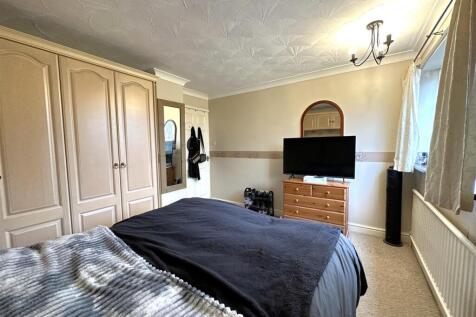 Third Bedroom 664