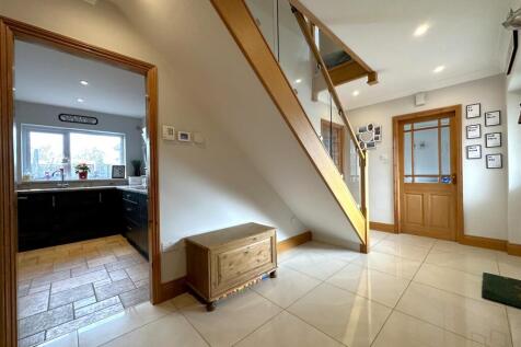 Reception Hall Into Kitchen 187