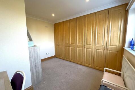 Fourth Bedroom 282