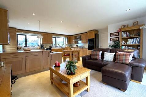 Open-Plan Living/Dining Kitchen 855