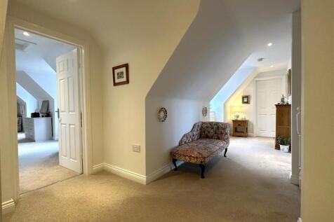 First Floor Landing 790