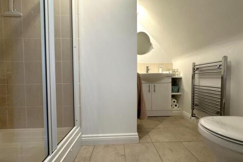 Secondary En-Suite 766