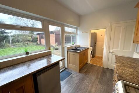 Kitchen Into Pantry 985
