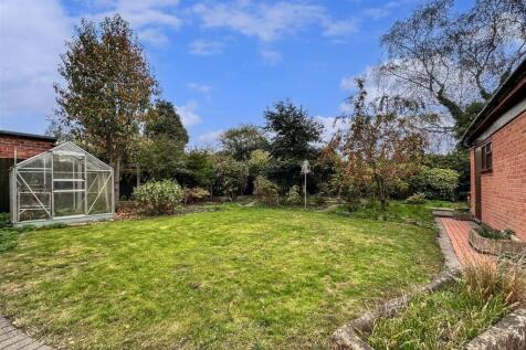 Lovely Rear Garden 795