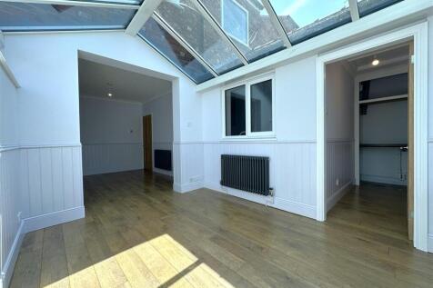 Garden Room Into Shower Room 970