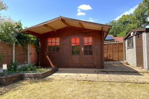Detached Cabin 009