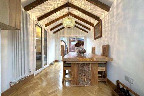 Dining Room 540