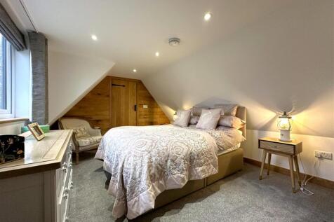 Master Bedroom 462