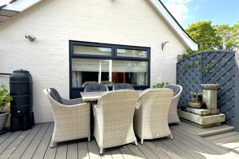 Seating Area 137