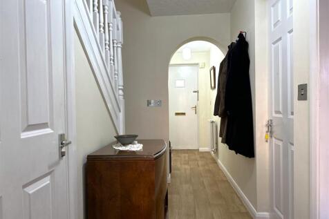 Entrance Hall 022