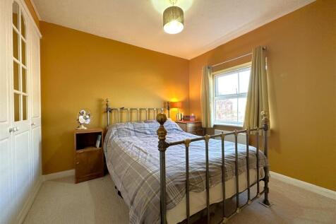 Master Bedroom 957