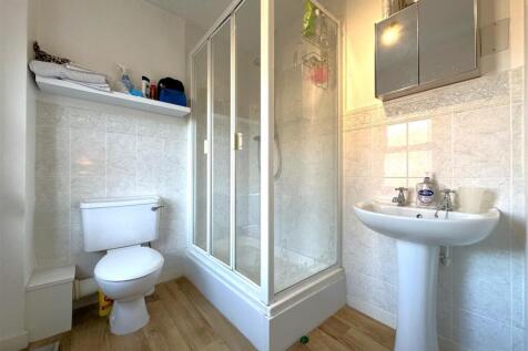 En-Suite Shower Room 966