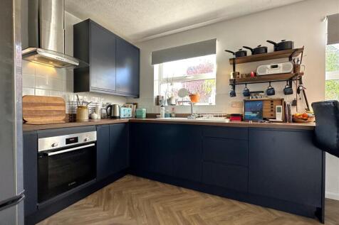 Modern Fitted Kitchen 990