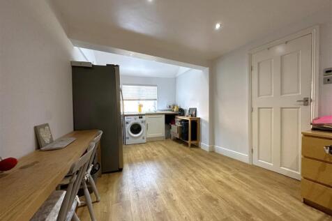 Multi-Purpose Sitting Room 420