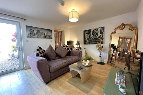 Annexe: Living Area 478