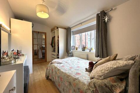 Annexe: Bedroom 489