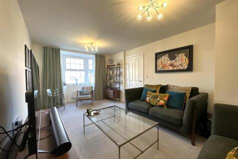 Large Living Room 290