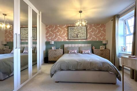 Master Bedroom 253