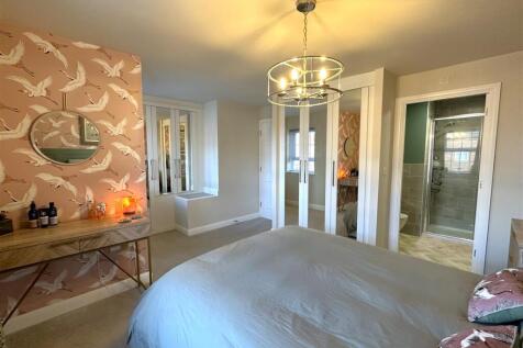 Bedroom One Into En-Suite 246