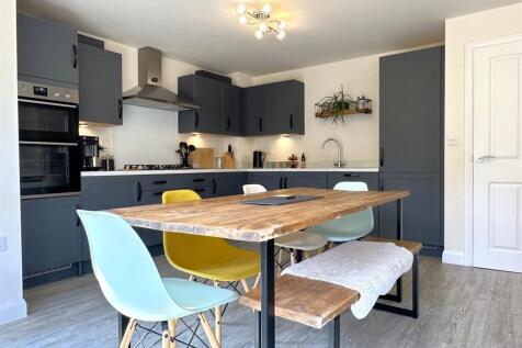 Attractive Kitchen/Diner 346