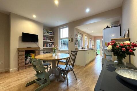 Open-Plan Dining Kitchen 831