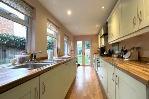Modern Kitchen 833