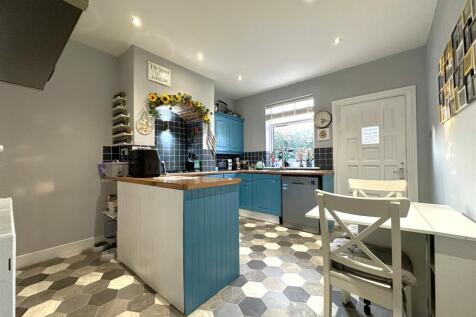 Dining Kitchen 400