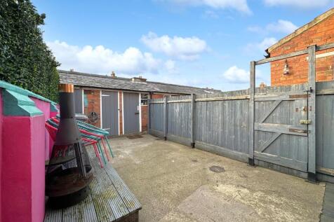 Rear Courtyard 387