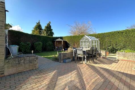 Private Enclosed Garden 570