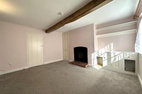 Delightful Lounge 496