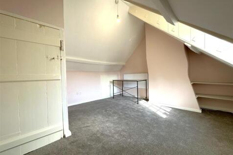 Second Bedroom 525
