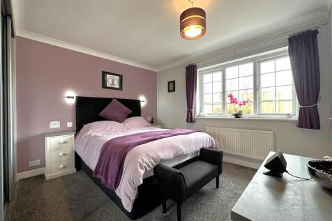 Master Bedroom 357
